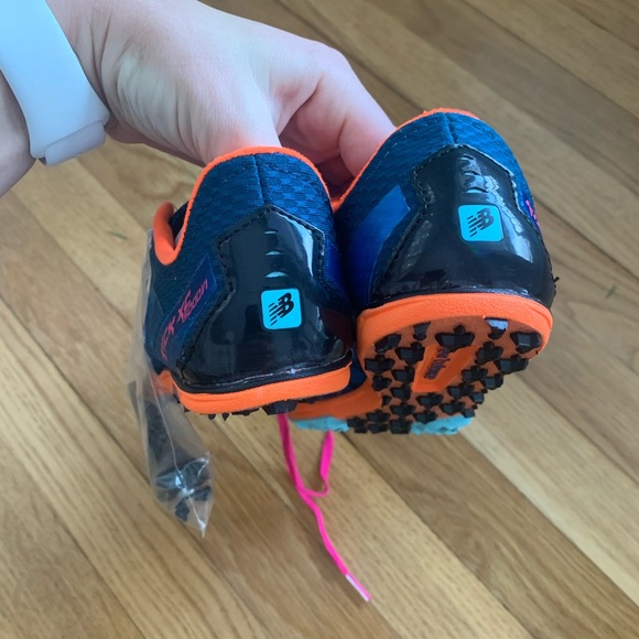 New Balance Spikes - Picture 6 of 6